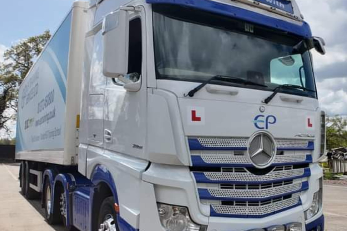 Fast Track HGV Training: The Government Initiative